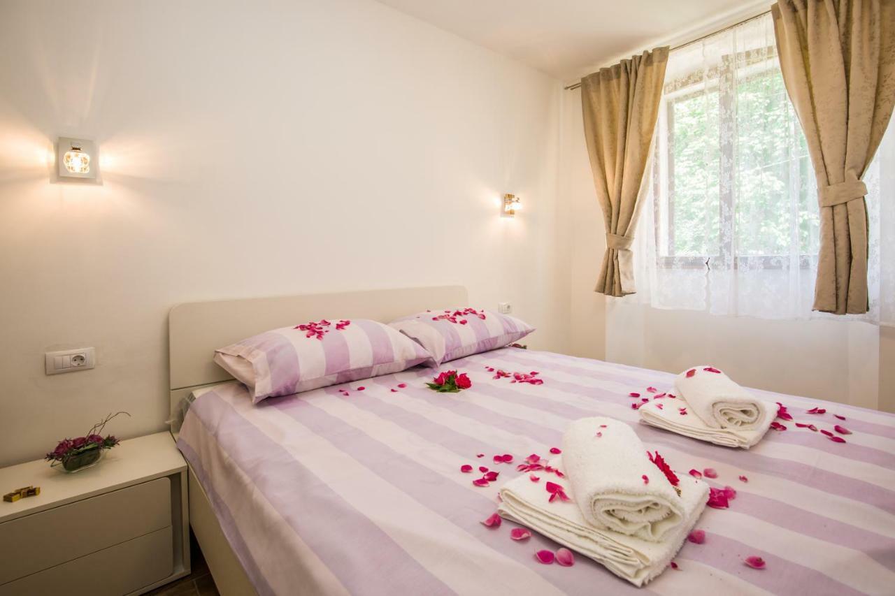 Apartment Castle Pula Ngoại thất bức ảnh